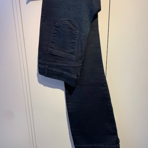 Jegging flared leg - Picture 1 of 6